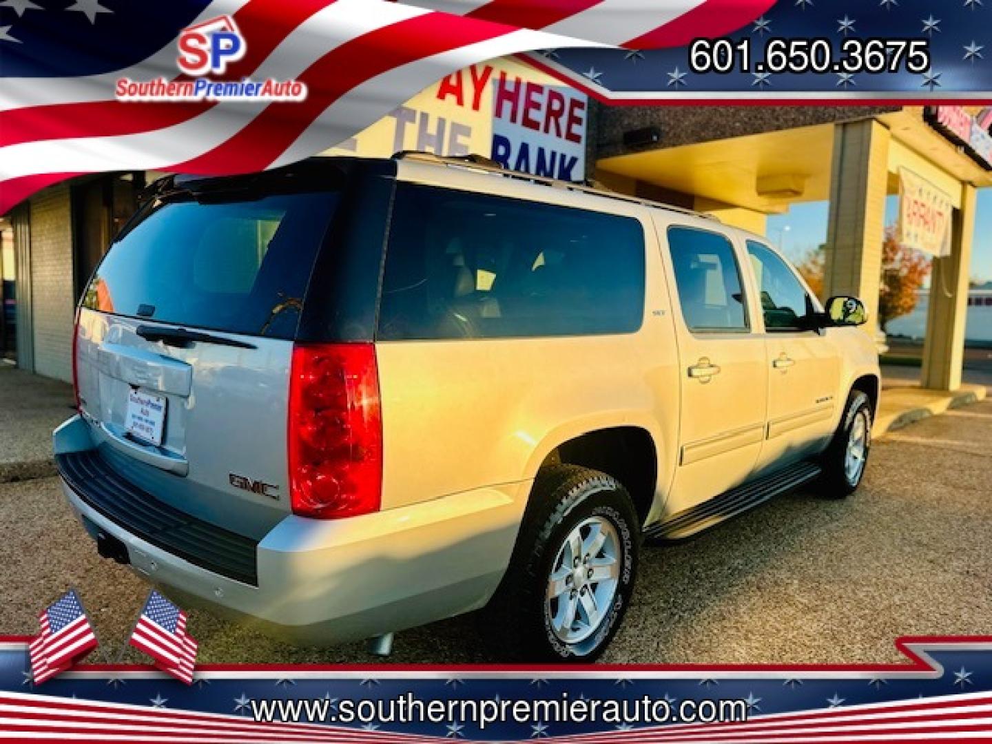 2011 SILVER GMC YUKON XL SLT1 SLT (1GKS2KE33BR) with an 5.3L V8 OHV 16V FFV engine, 4-Speed Automatic transmission, located at 922 W. Beacon St., Philadelphia, MS, 39350, (601) 650-3675, 32.770447, -89.127151 - Title: 2011 GMC Yukon XL SLT-1 1/2 Ton Year: 2011 Make: GMC Model: Yukon XL Engine: 5.3L V8 OHV 16V FFV Body: SPORT UTILITY 4-DR Transmission: 4-Speed Automatic Drive Type: 4WD Mpg City: 15 Mpg: 21 Trim: SLT-1 1/2 Ton - Photo#5